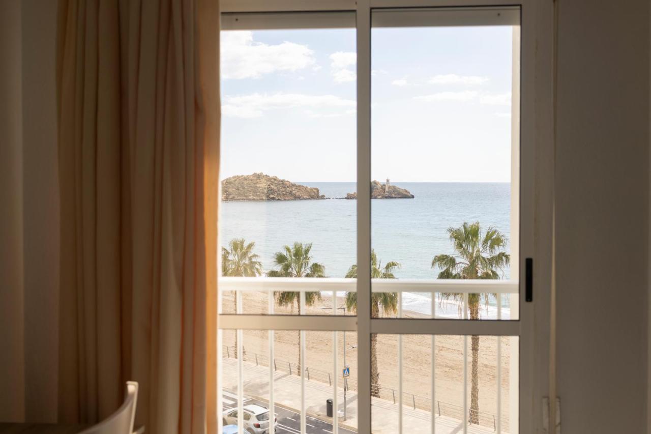 Bahia De *